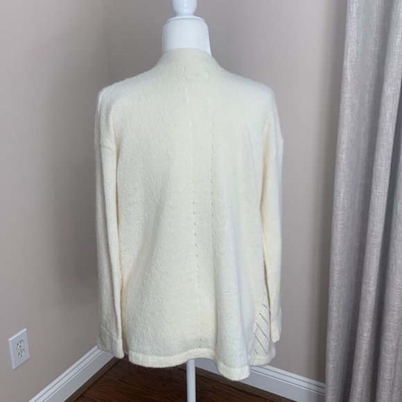 Lou & Grey Soft Cozy Cardigan
Sweater - Picture 3 of 10